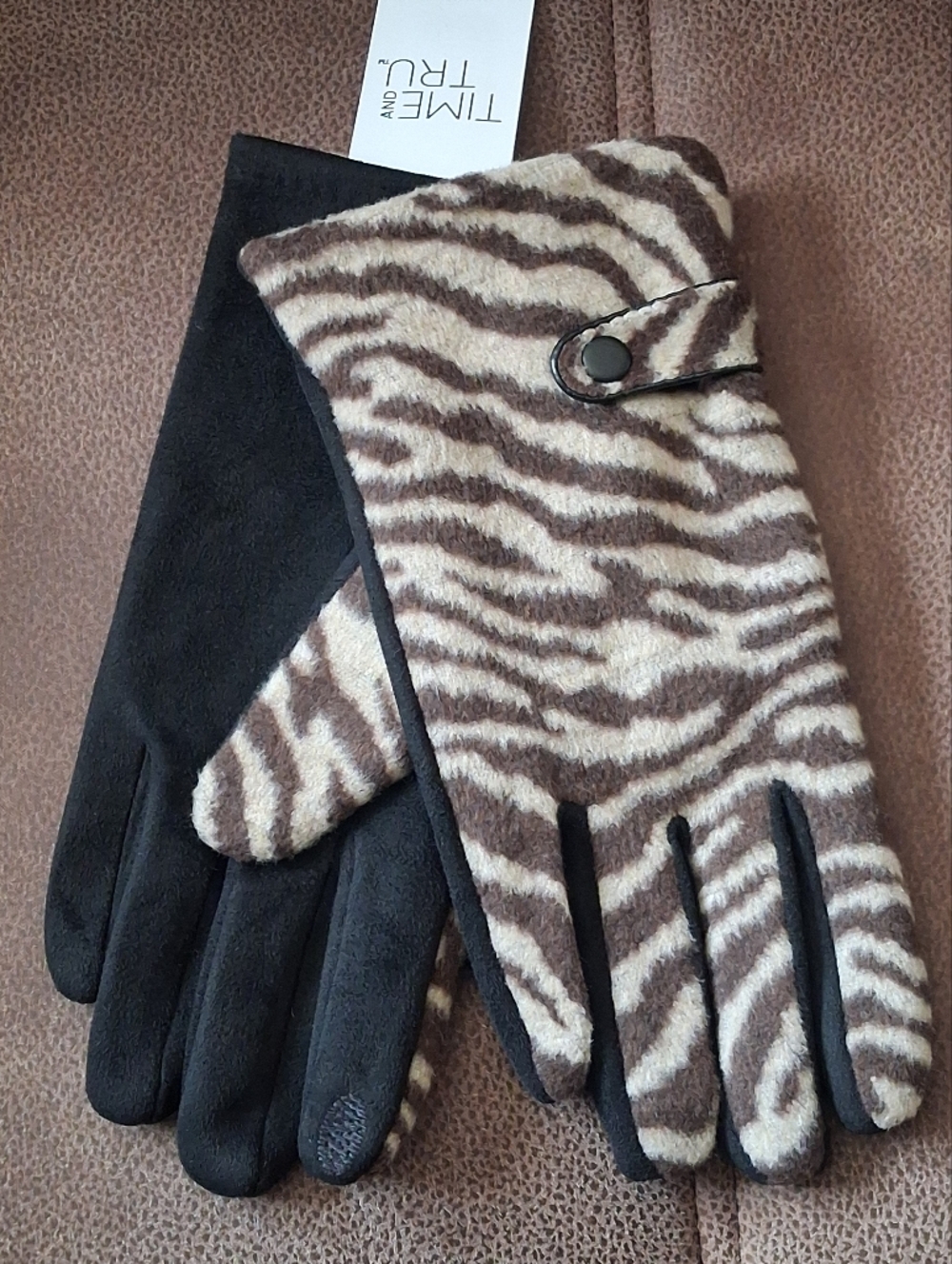 Time and Tru Brown and Black Zebra Print Touchscreen Gloves L-XL